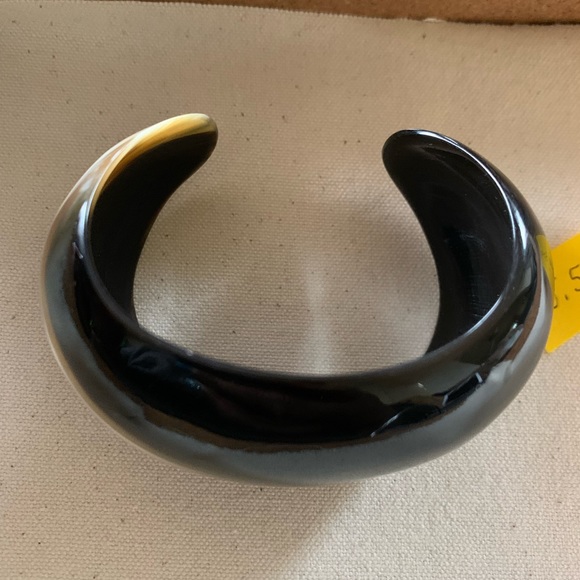 Natural Buffalo Horn cuff - Picture 6 of 8